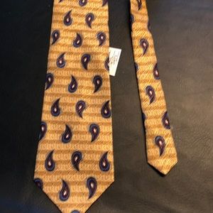 Men ls neck tie